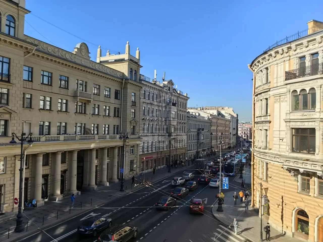 трехкомнатная квартира в Санкт-Петербурге по адресу: Невский проспект, 146