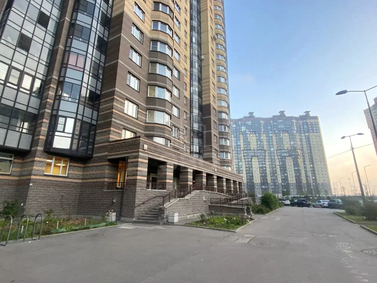 двухкомнатная квартира в Санкт-Петербурге по адресу: Фёдора Абрамова ул., 21, к 3, строение 1