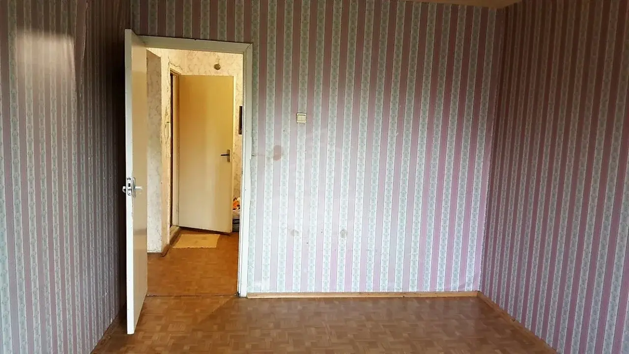 трехкомнатная квартира в Санкт-Петербурге по адресу: Оборонная ул., 26