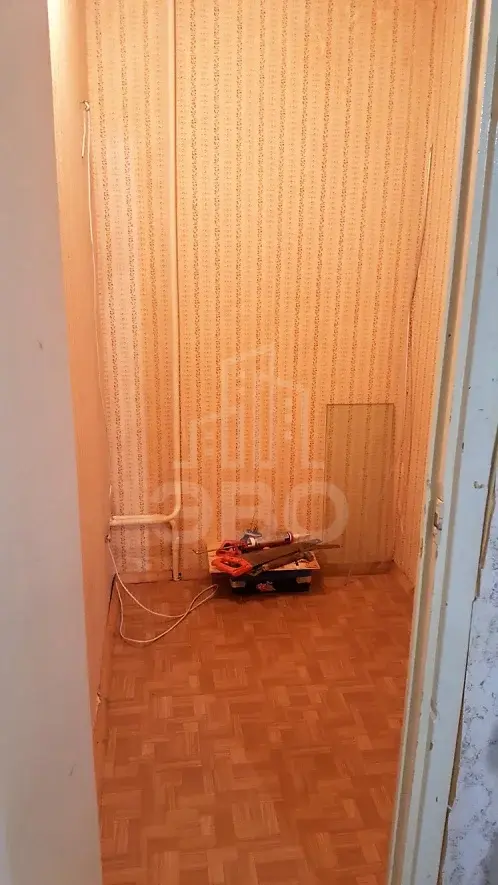 трехкомнатная квартира в Санкт-Петербурге по адресу: Оборонная ул., 26
