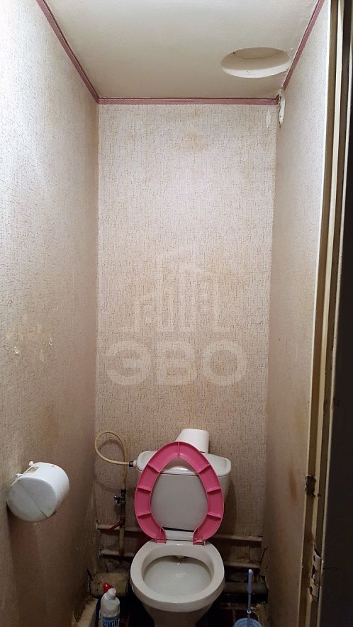 трехкомнатная квартира в Санкт-Петербурге по адресу: Оборонная ул., 26