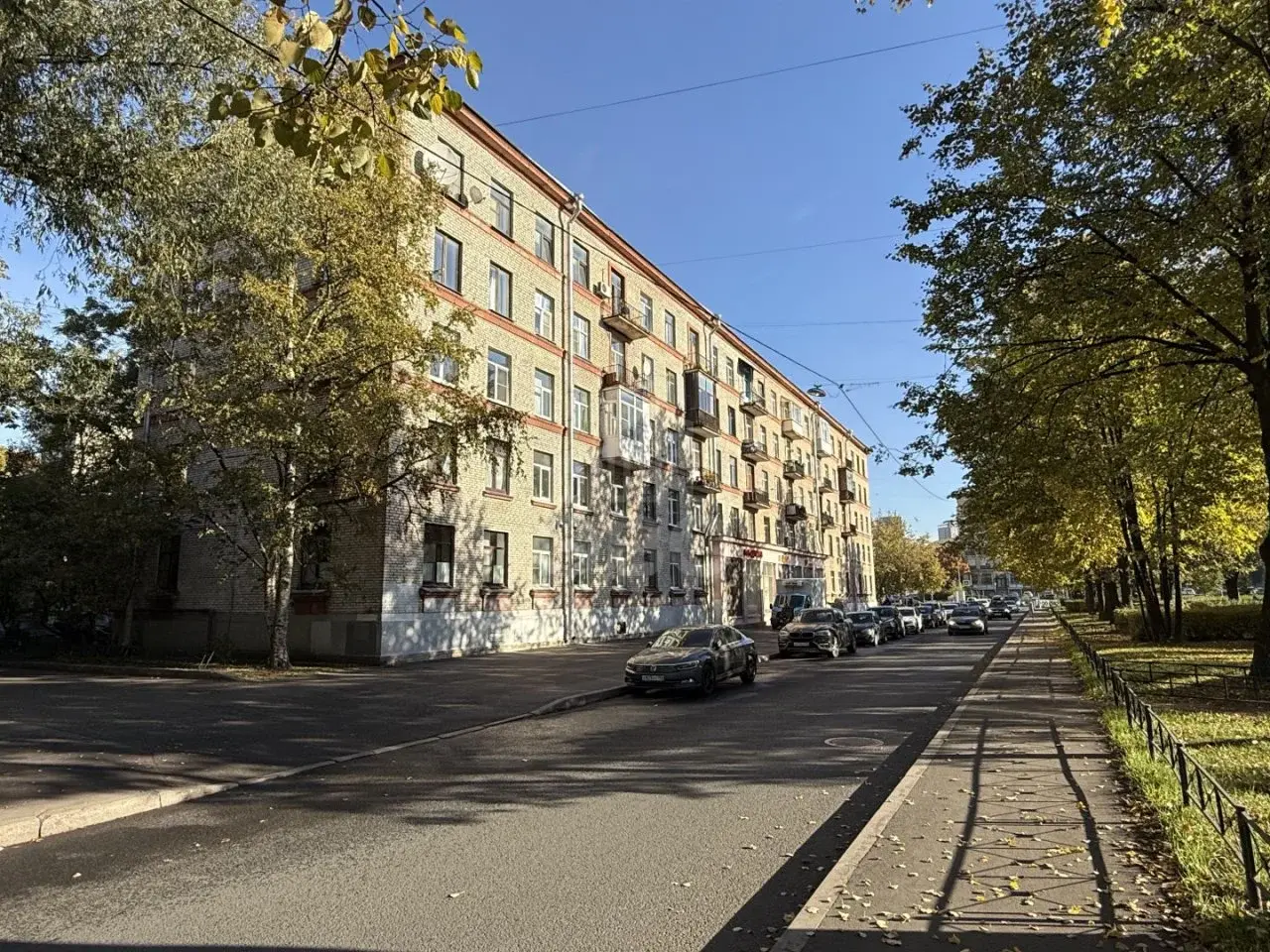 трехкомнатная квартира в Санкт-Петербурге по адресу: Харченко ул., 3