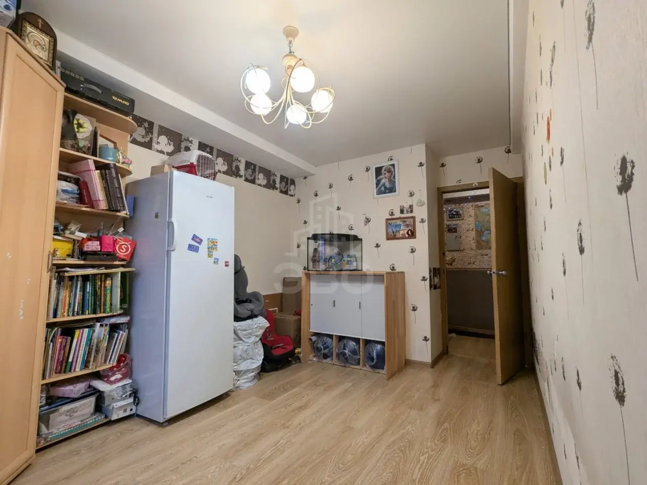четырехкомнатная квартира в Санкт-Петербурге по адресу: Ушинского ул., 39, к 1