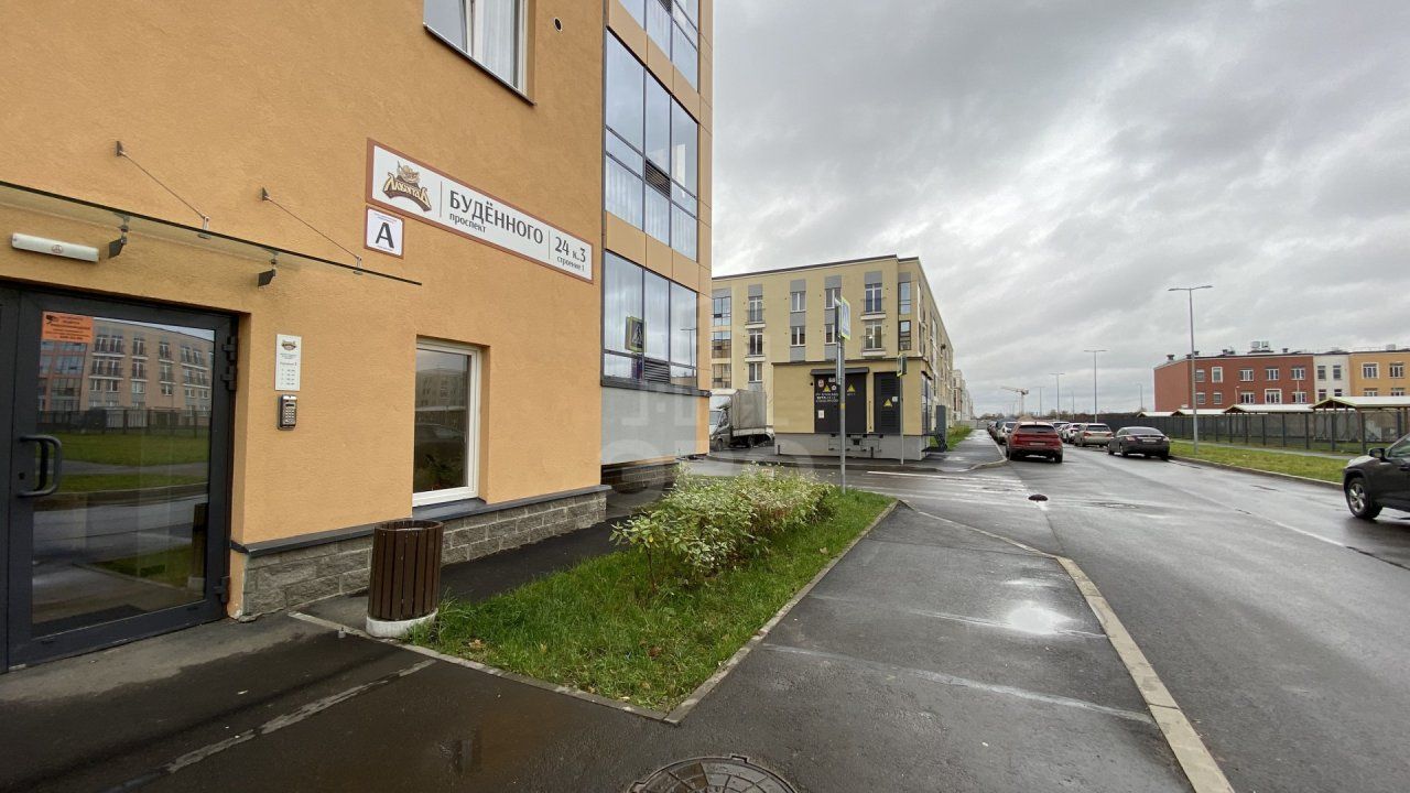 трехкомнатная квартира в Санкт-Петербурге по адресу: Буденного проспект, 24, к 3