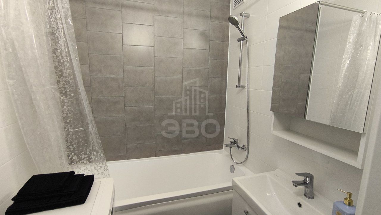 двухкомнатная квартира в Санкт-Петербурге по адресу: Пахомовская ул., 14, к 2, строение 1