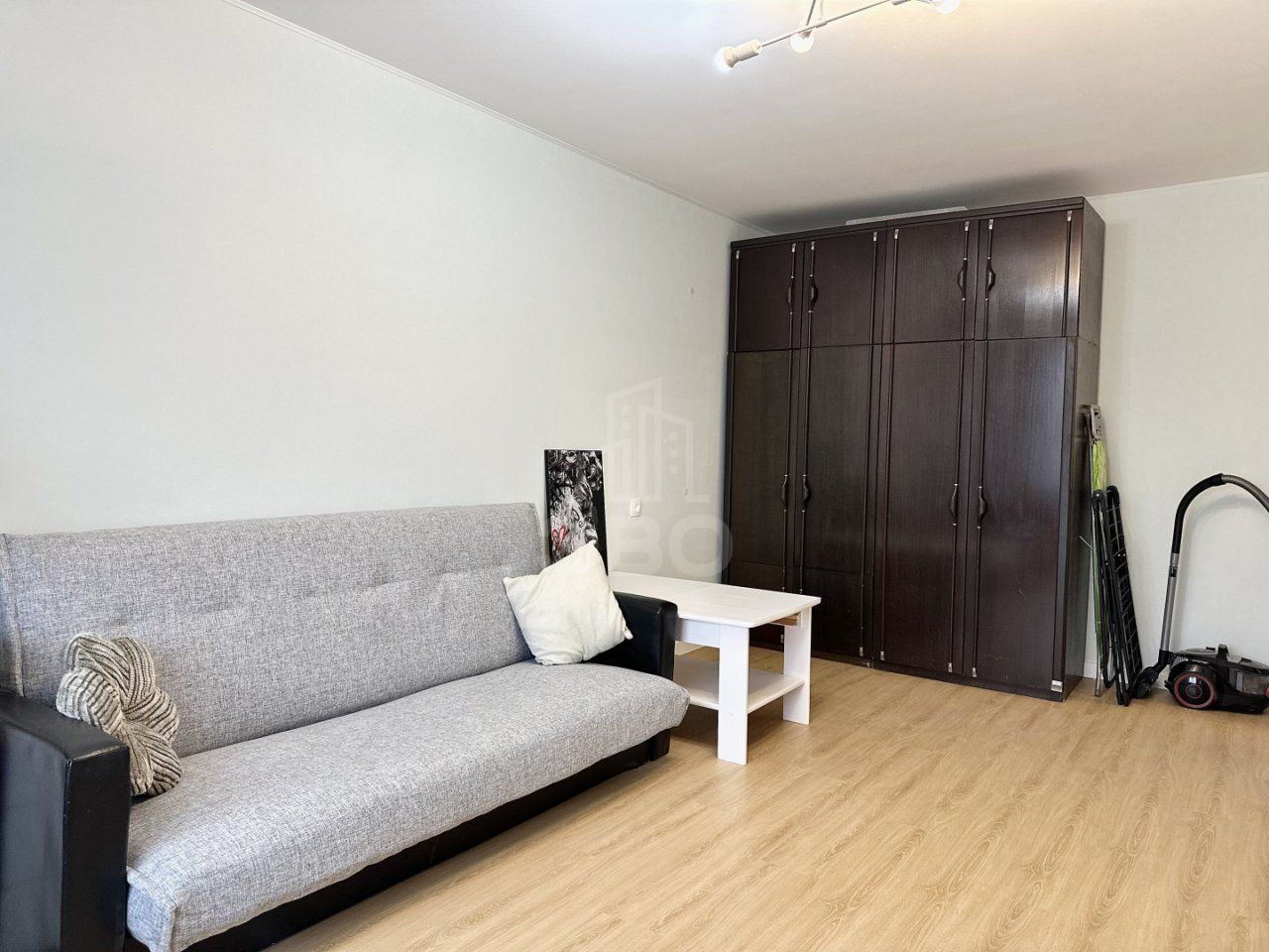 двухкомнатная квартира в Санкт-Петербурге по адресу: 2-й Муринский проспект, 10, к 1