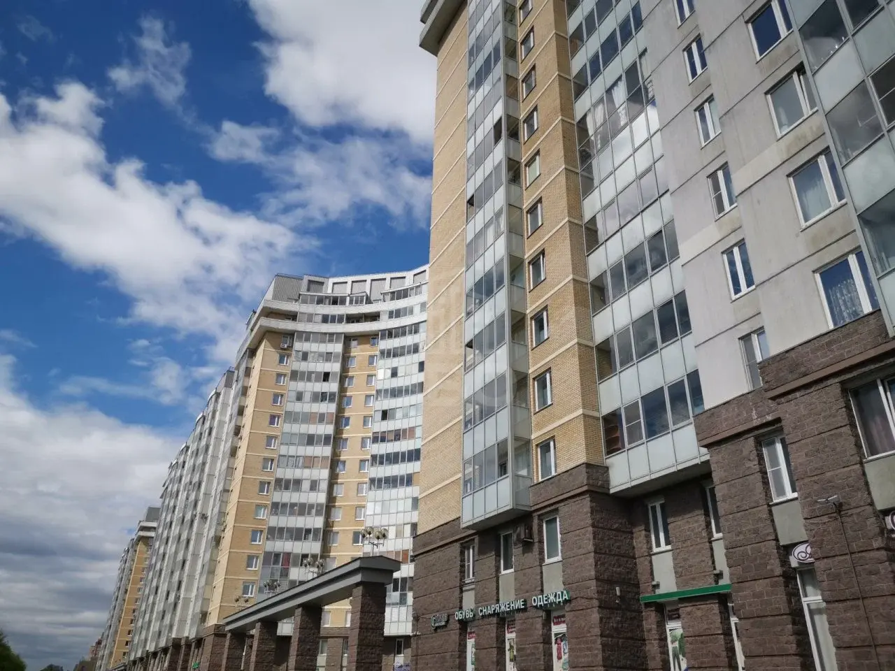 однокомнатная квартира в Санкт-Петербурге по адресу: Славы проспект, 52, к 1