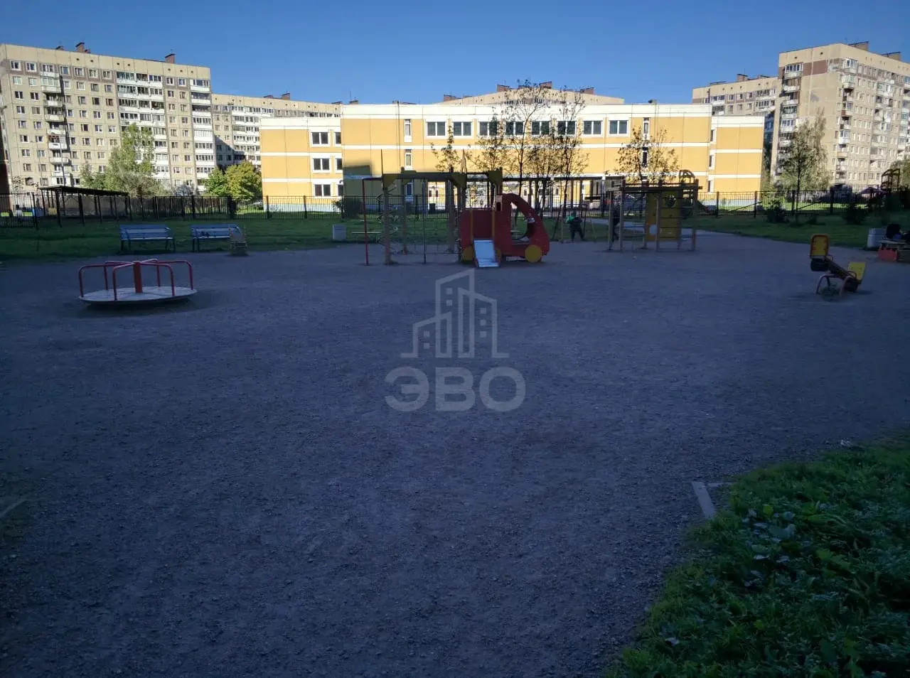 однокомнатная квартира в Санкт-Петербурге по адресу: Славы проспект, 52, к 1