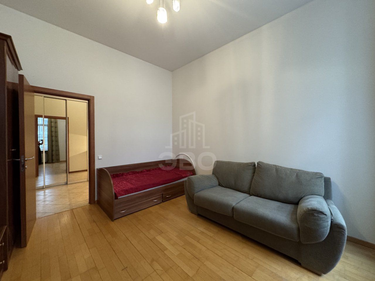 трехкомнатная квартира в Санкт-Петербург по адресу: Реки Карповки наб., 18