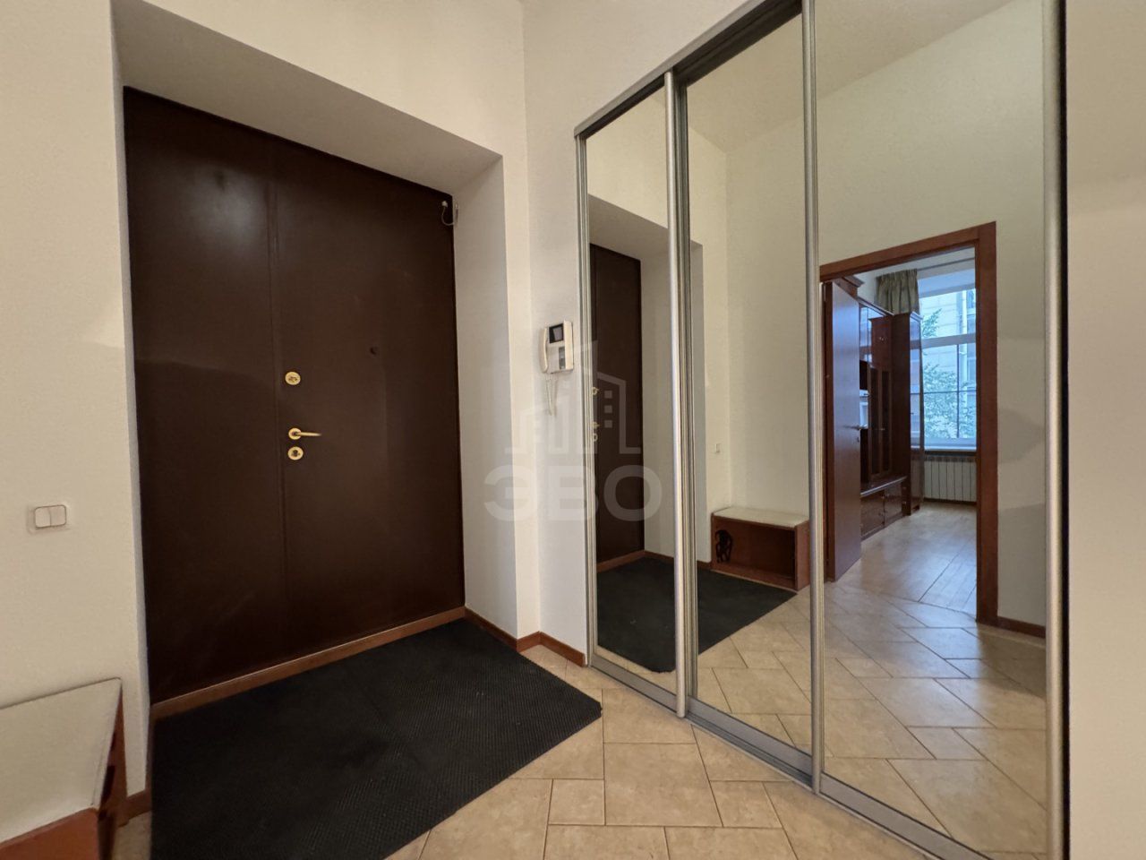 трехкомнатная квартира в Санкт-Петербург по адресу: Реки Карповки наб., 18