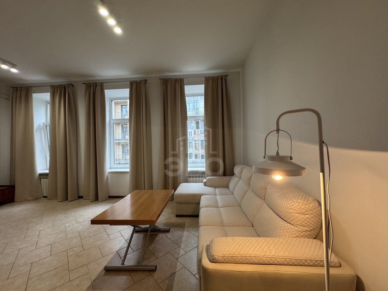 трехкомнатная квартира в Санкт-Петербург по адресу: Реки Карповки наб., 18