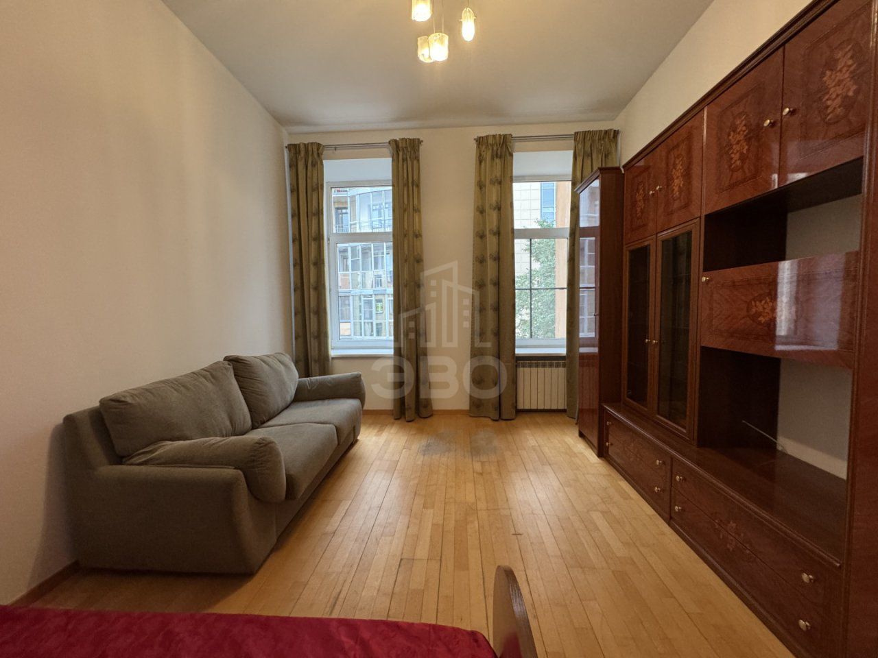 трехкомнатная квартира в Санкт-Петербург по адресу: Реки Карповки наб., 18