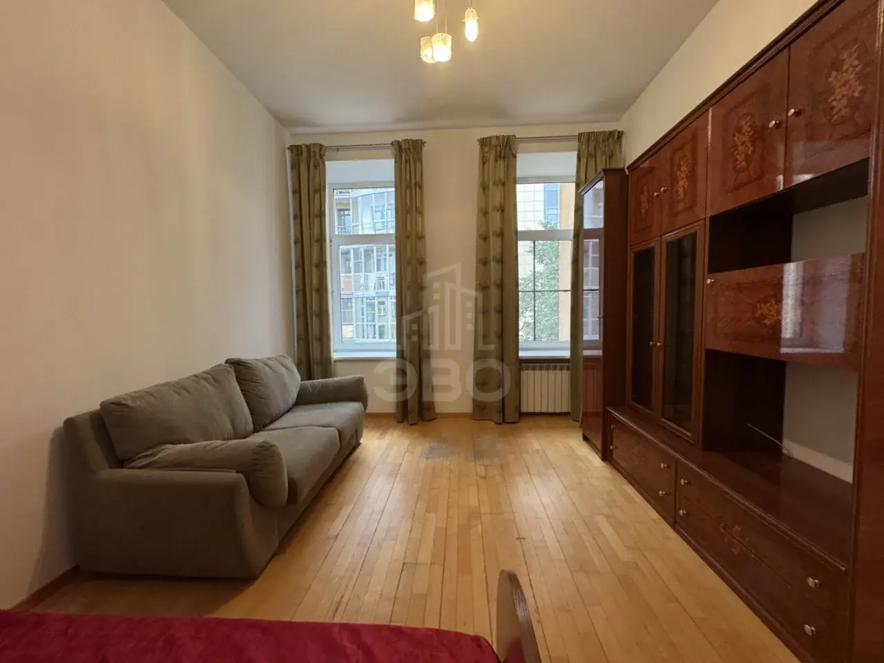 трехкомнатная квартира в Санкт-Петербурге по адресу: Реки Карповки наб., 18