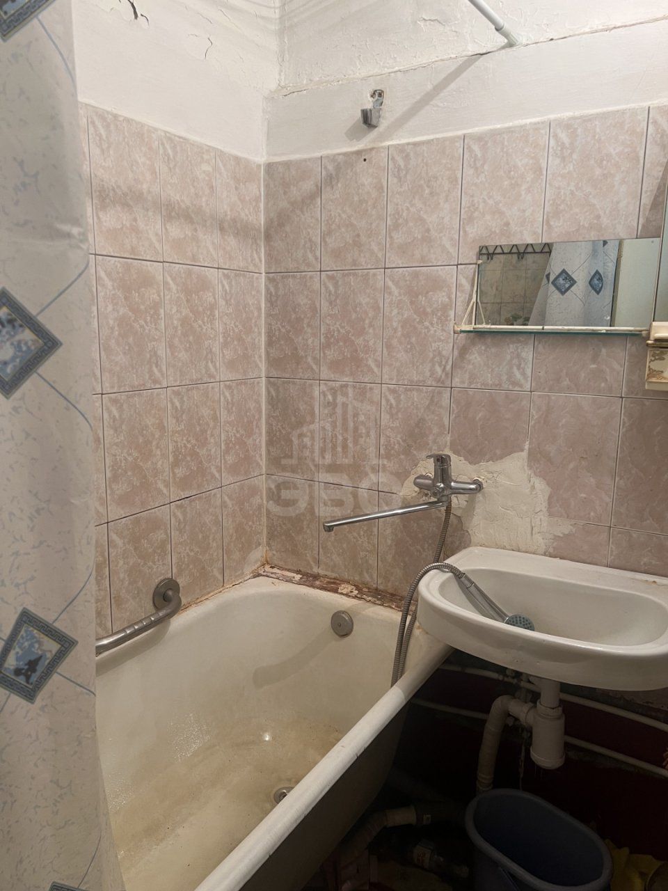 трехкомнатная квартира в Санкт-Петербурге по адресу: Энгельса проспект, 143, к 1