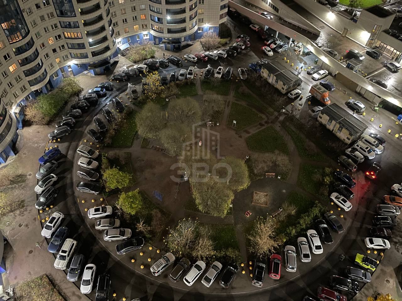 двухкомнатная квартира в Санкт-Петербурге по адресу: Космонавтов проспект, 37