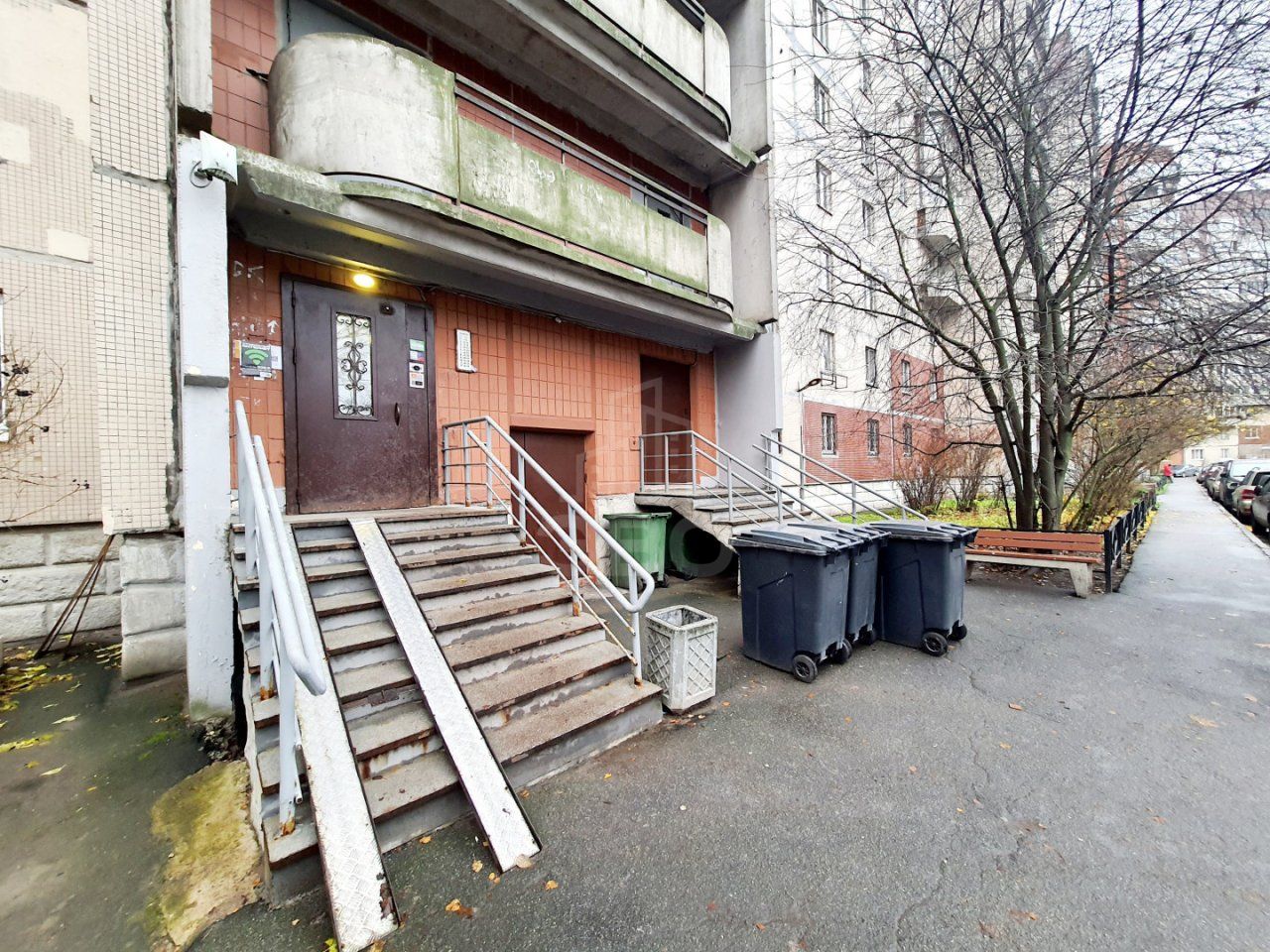 однокомнатная квартира в Санкт-Петербурге по адресу: Савушкина ул., 137, к 3