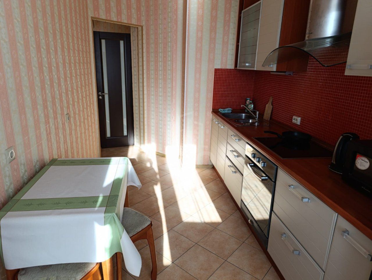 однокомнатная квартира в Санкт-Петербурге по адресу: Есенина ул., 1, к 1