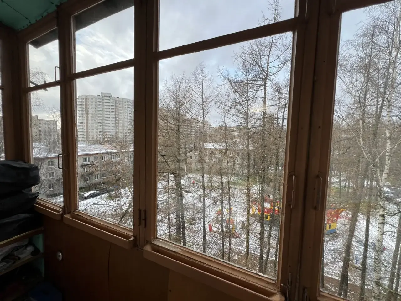 трехкомнатная квартира в Санкт-Петербурге по адресу: Лазо ул., 6