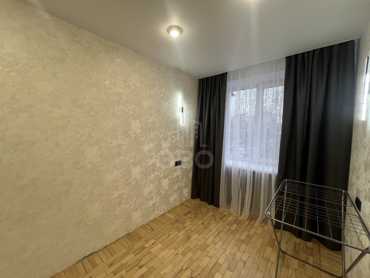 трехкомнатная квартира в Санкт-Петербург по адресу: Лазо ул., 6