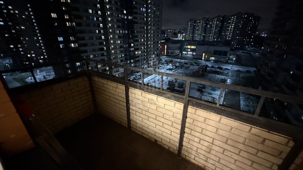 однокомнатная квартира в Ленинградская область по адресу: Шоссе в Лаврики ул., 72, к 3