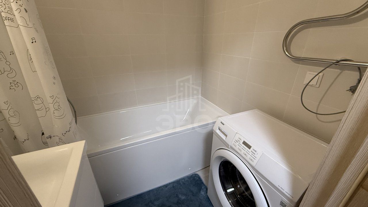 однокомнатная квартира в Ленинградская область по адресу: Шоссе в Лаврики ул., 72, к 3