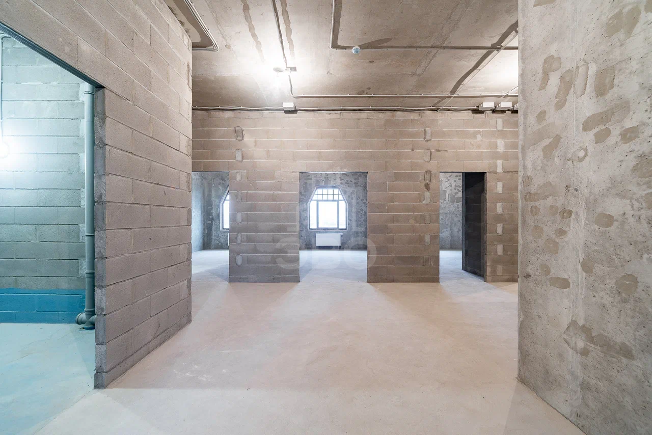 четырехкомнатная квартира в Санкт-Петербург по адресу: Малодетскосельский проспект, 40