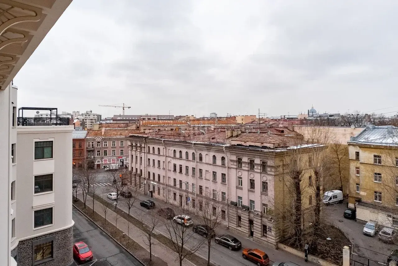 четырехкомнатная квартира в Санкт-Петербурге по адресу: Малодетскосельский проспект, 40