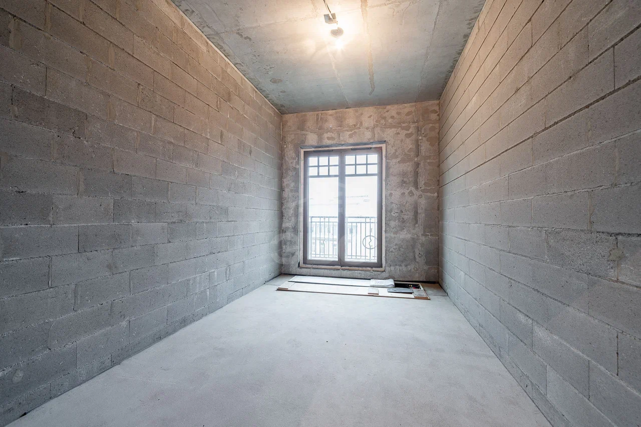 четырехкомнатная квартира в Санкт-Петербург по адресу: Малодетскосельский проспект, 40