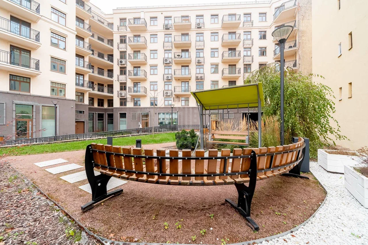 четырехкомнатная квартира в Санкт-Петербург по адресу: Малодетскосельский проспект, 40