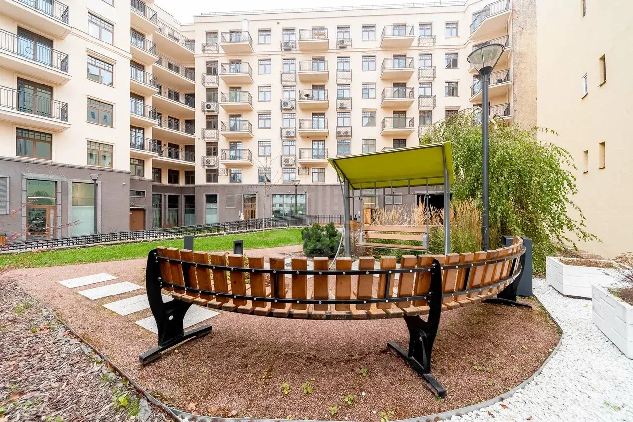 четырехкомнатная квартира в Санкт-Петербурге по адресу: Малодетскосельский проспект, 40