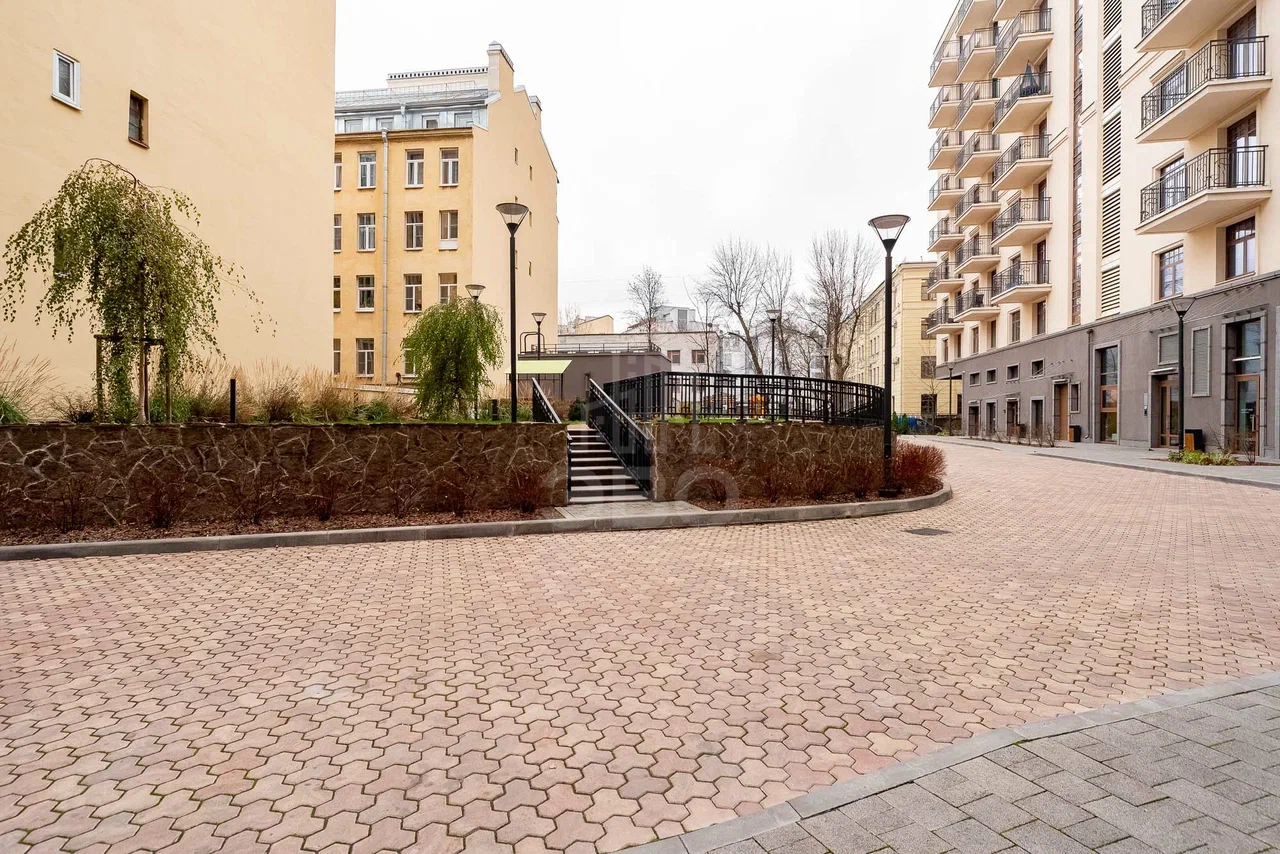 четырехкомнатная квартира в Санкт-Петербург по адресу: Малодетскосельский проспект, 40