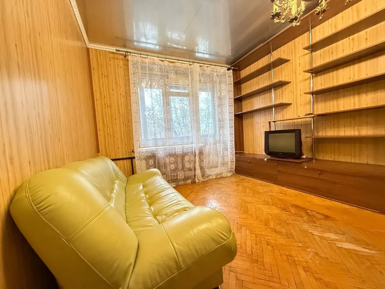 однокомнатная квартира в Санкт-Петербурге по адресу: Космонавтов проспект, 27, к 5