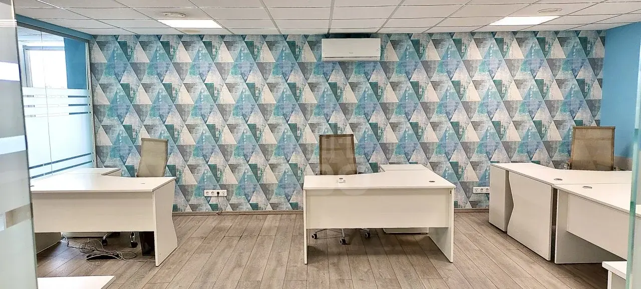 коммерция в Санкт-Петербурге по адресу: Оптиков ул., 4