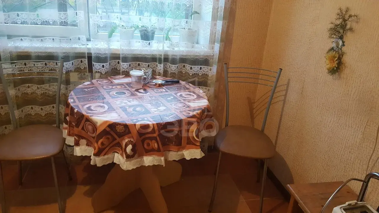 комната в Санкт-Петербурге по адресу: Революции ш., 37, к.2