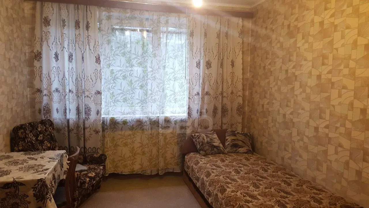 комната в Санкт-Петербурге по адресу: Революции ш., 37, к.2