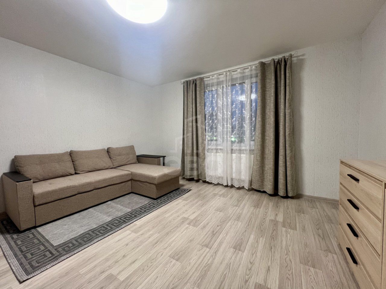 трехкомнатная квартира в Санкт-Петербург по адресу: Ленинский проспект, 68, строение 1