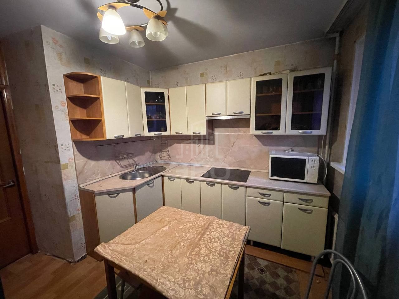 трехкомнатная квартира в Санкт-Петербурге по адресу: Стачек проспект, 105, к к2Ж