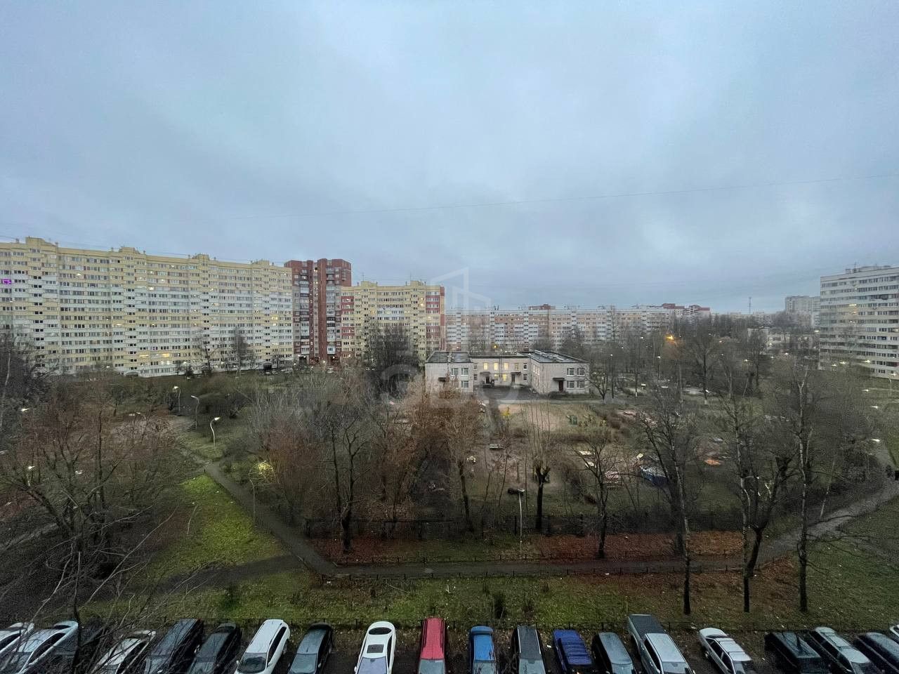 трехкомнатная квартира в Санкт-Петербурге по адресу: Стачек проспект, 105, к к2Ж