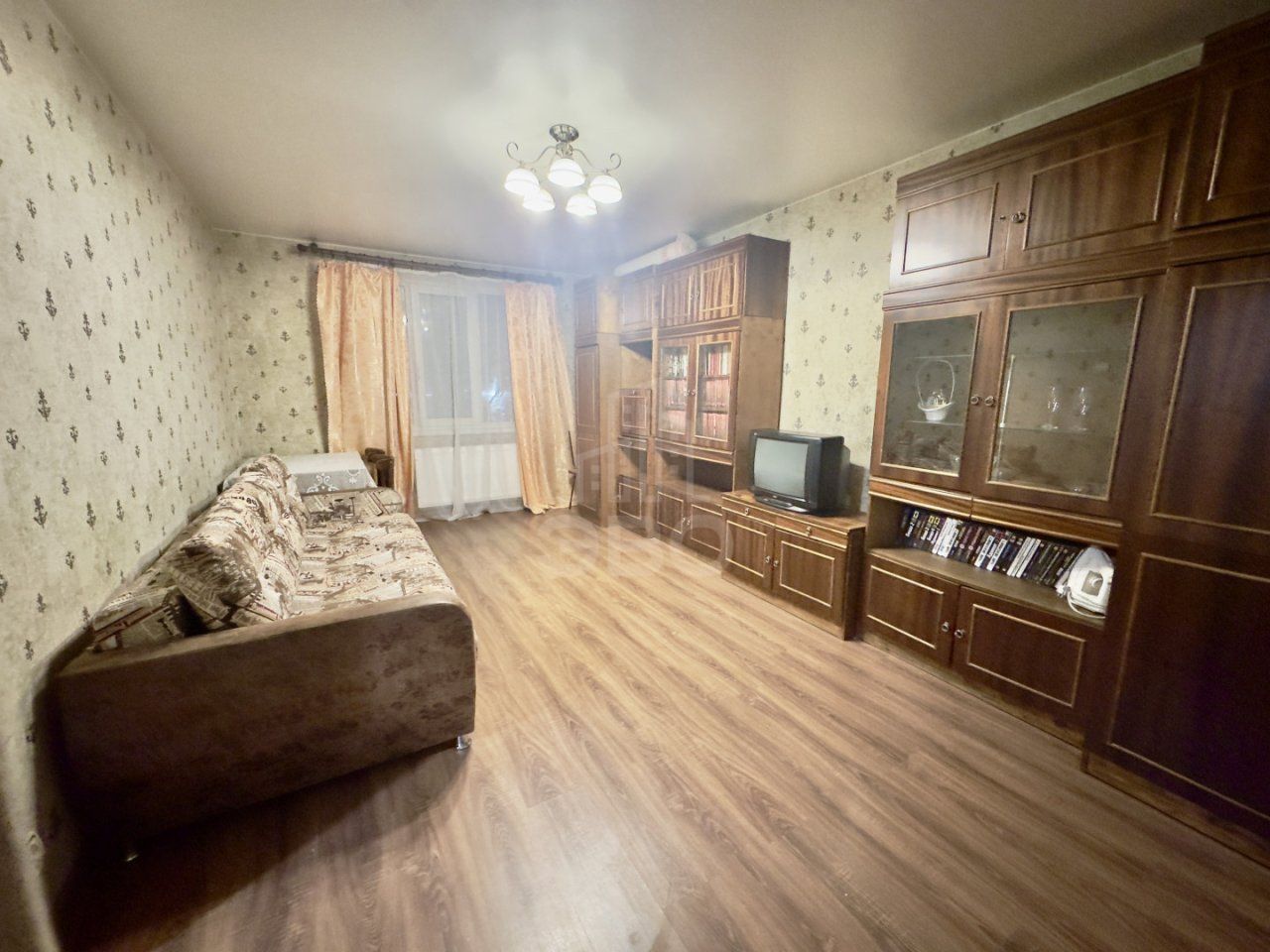 однокомнатная квартира в Санкт-Петербург по адресу: Десантников ул., 14