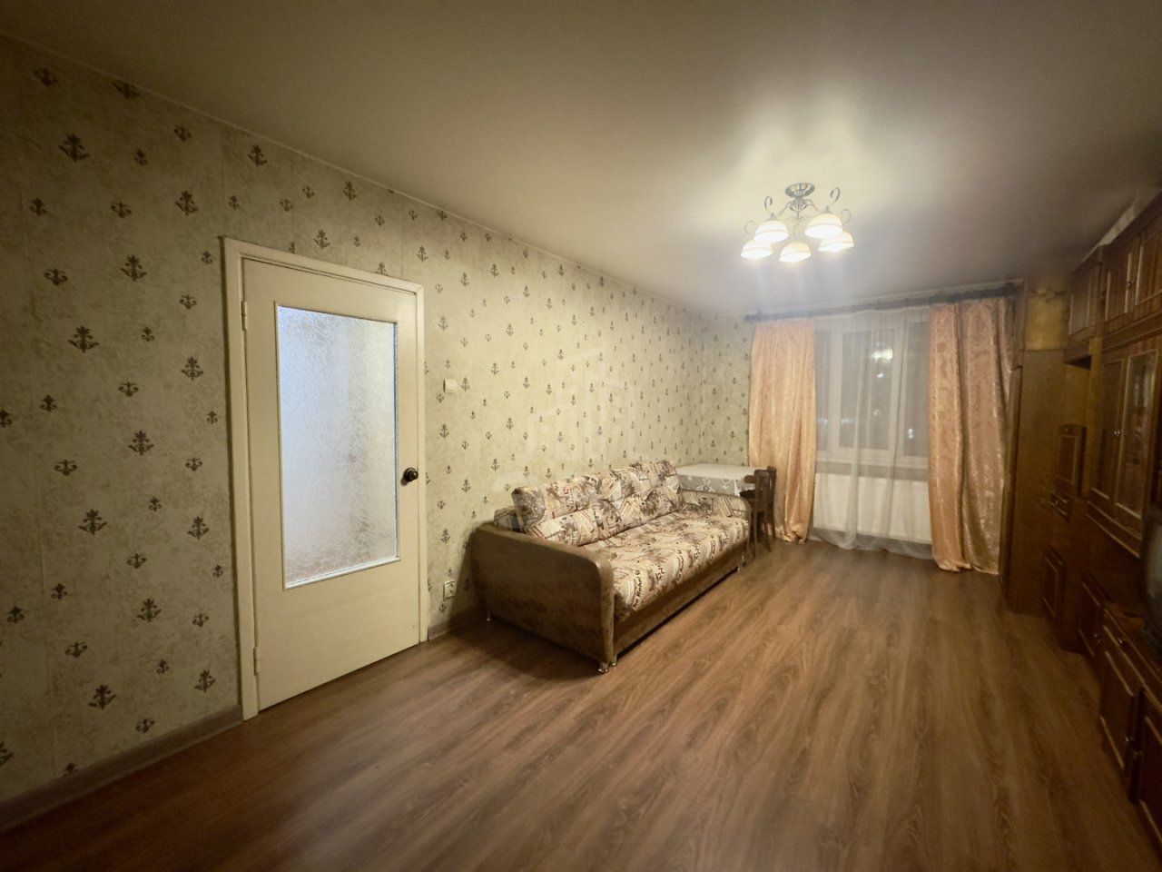 однокомнатная квартира в Санкт-Петербург по адресу: Десантников ул., 14