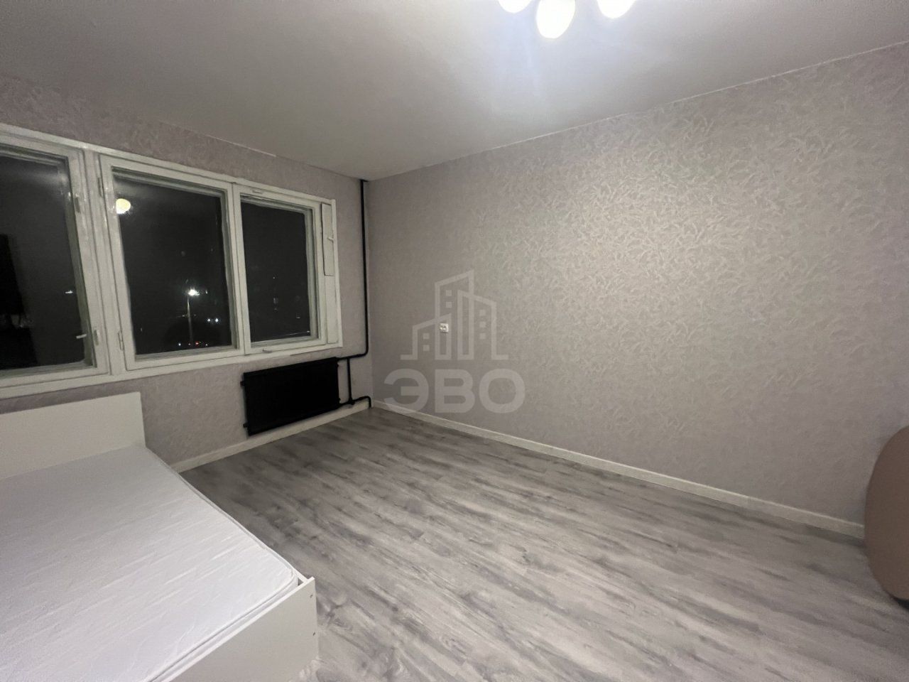 трехкомнатная квартира в Санкт-Петербург по адресу: Демьяна Бедного ул., 30, к 1