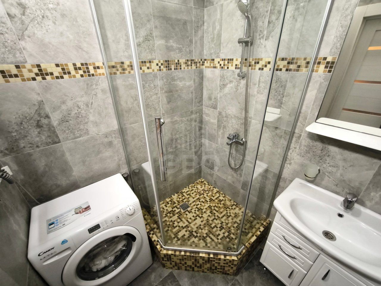 однокомнатная квартира в Санкт-Петербург по адресу: Школьная ул., 17, строение 1