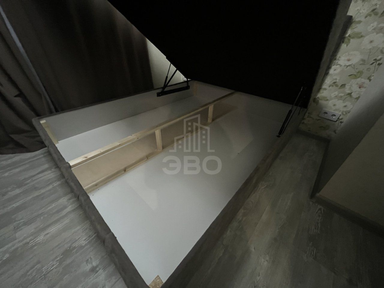 двухкомнатная квартира в Ленинградская область по адресу: Голландская ул., 8, к 1