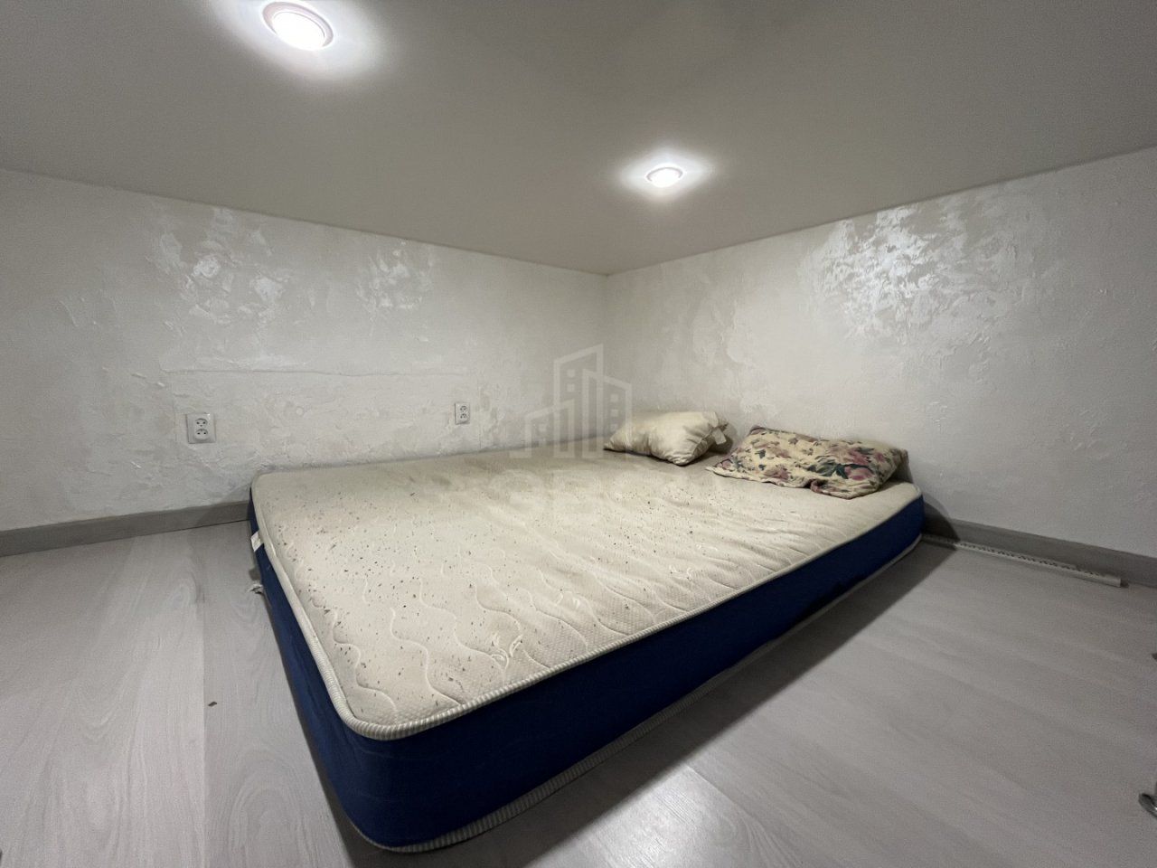 комната в Санкт-Петербурге по адресу: Рузовская ул., 35