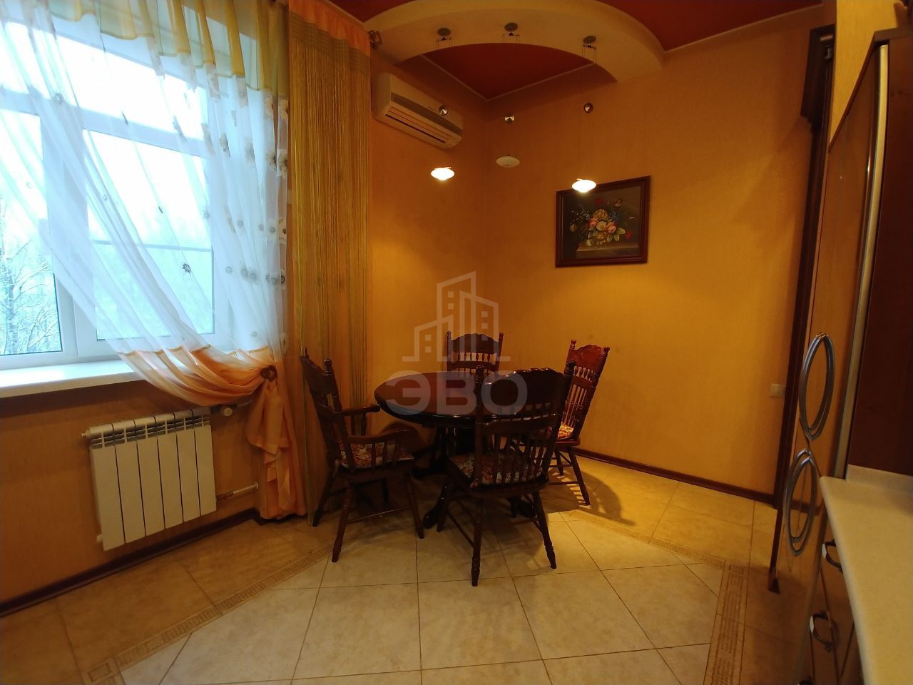 трехкомнатная квартира в Санкт-Петербург по адресу: Разводная ул., 10