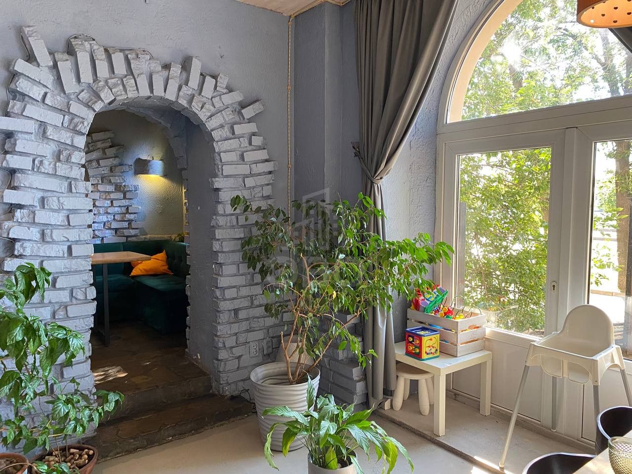 коммерция в Санкт-Петербург по адресу: Приморский проспект, 15, литера а