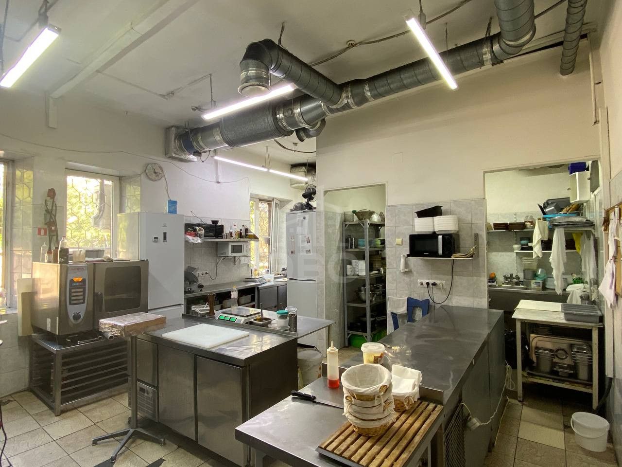 коммерция в Санкт-Петербург по адресу: Приморский проспект, 15, литера а