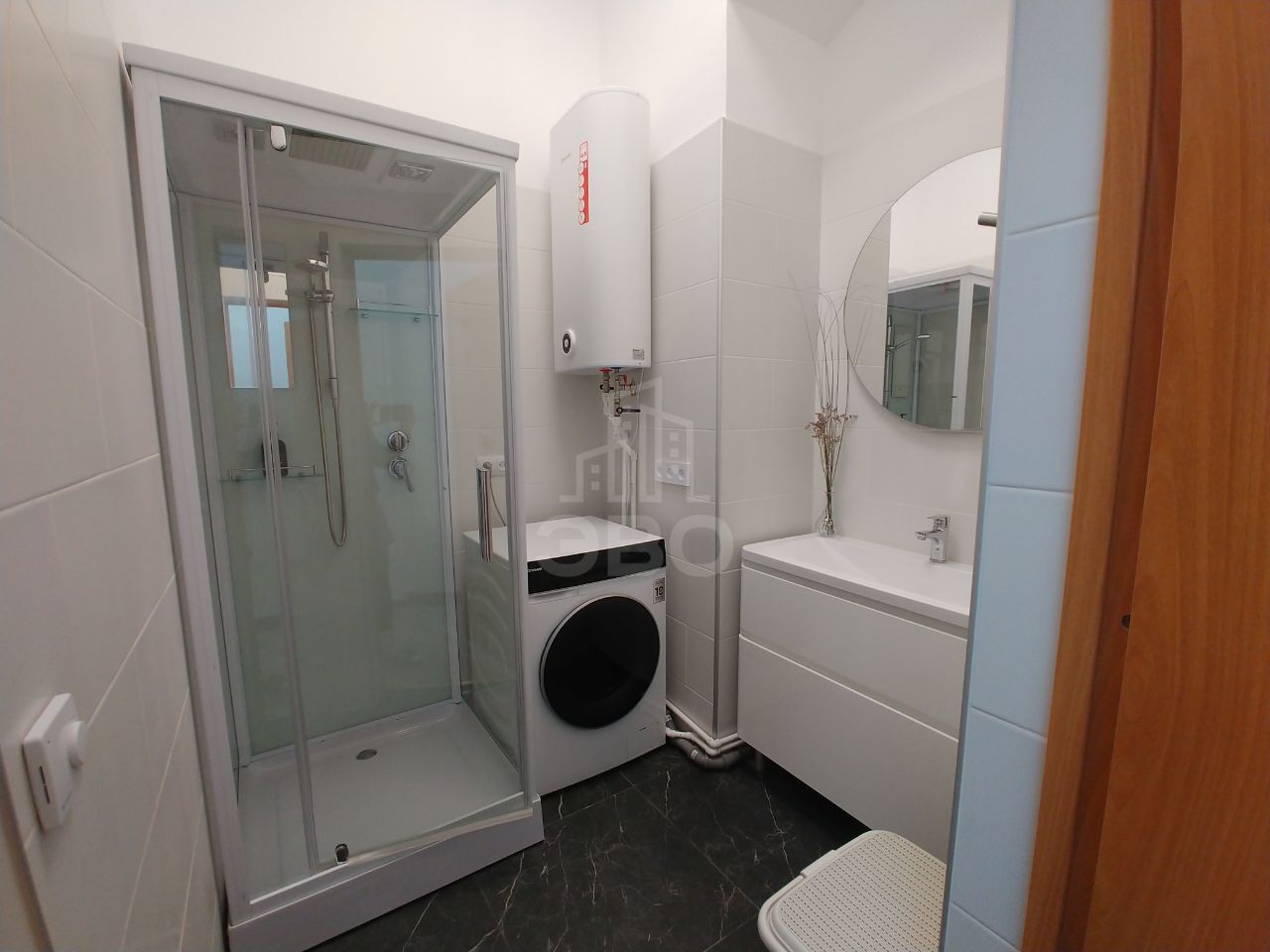 трехкомнатная квартира в Санкт-Петербурге по адресу: Невский проспект, 105