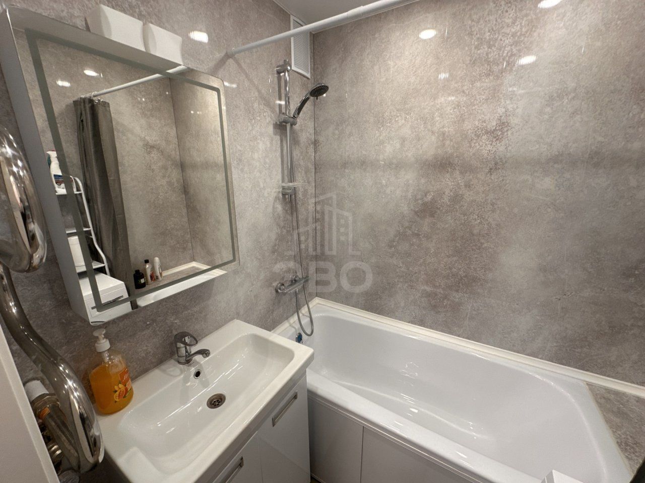 двухкомнатная квартира в Санкт-Петербурге по адресу: Долгоозёрная ул., 1