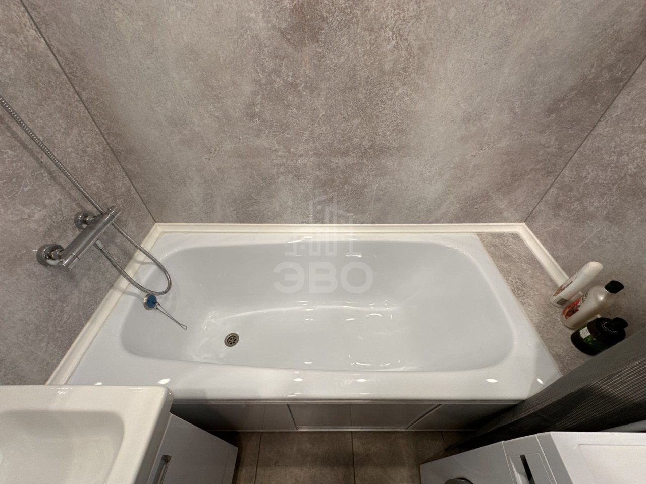 двухкомнатная квартира в Санкт-Петербург по адресу: Долгоозёрная ул., 1